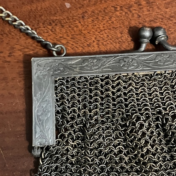 Collectible Antique German Silver Mesh / Chainmail Small Purse - Picture 3 of 9